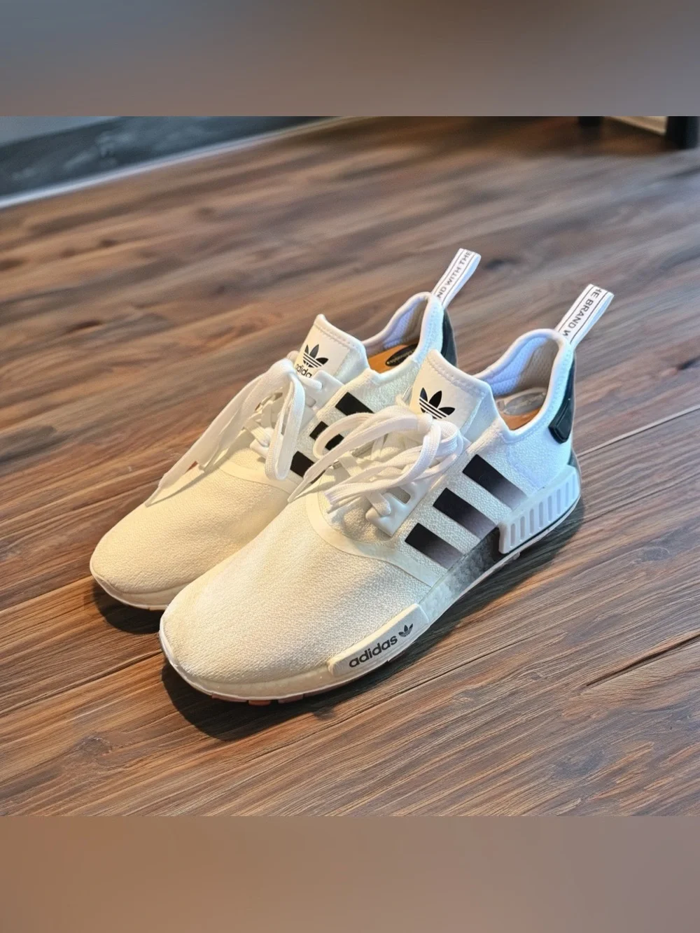 Adidas Mens Boost NMD R1 EG7410 White Running Shoes Sneakers Size 13 Nice - Picture 2 of 8